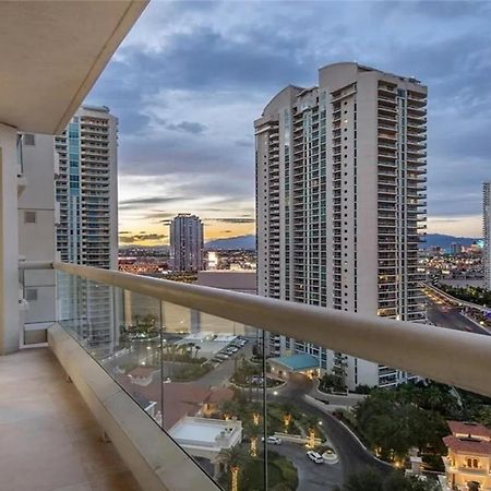 Stunning Four Bedroom Fully Professionally Remodeled Apartment Las Vegas Kültér fotó