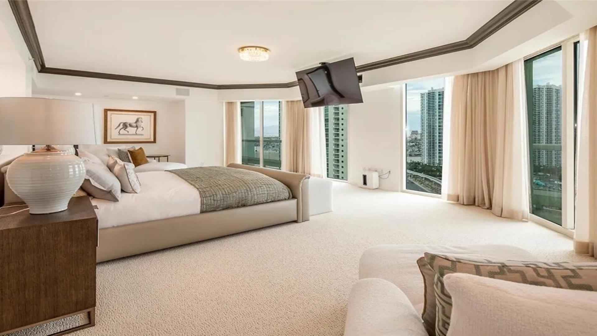 Stunning Four Bedroom Fully Professionally Remodeled Apartment Las Vegas Kültér fotó