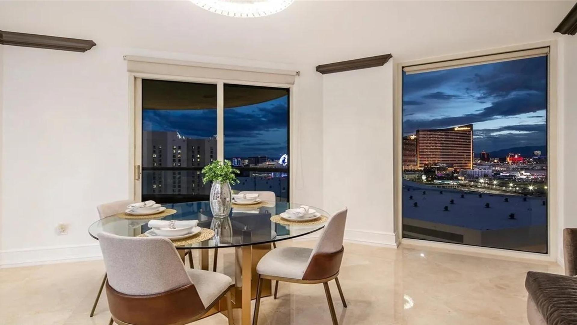 Stunning Four Bedroom Fully Professionally Remodeled Apartment Las Vegas Kültér fotó