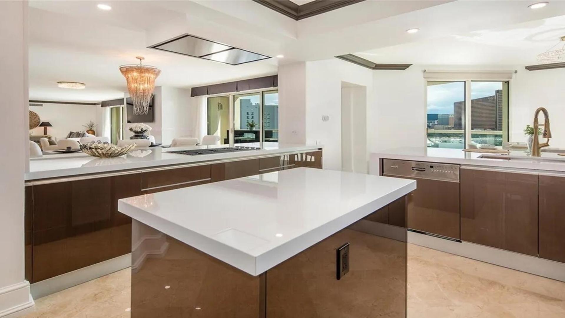 Stunning Four Bedroom Fully Professionally Remodeled Apartment Las Vegas Kültér fotó