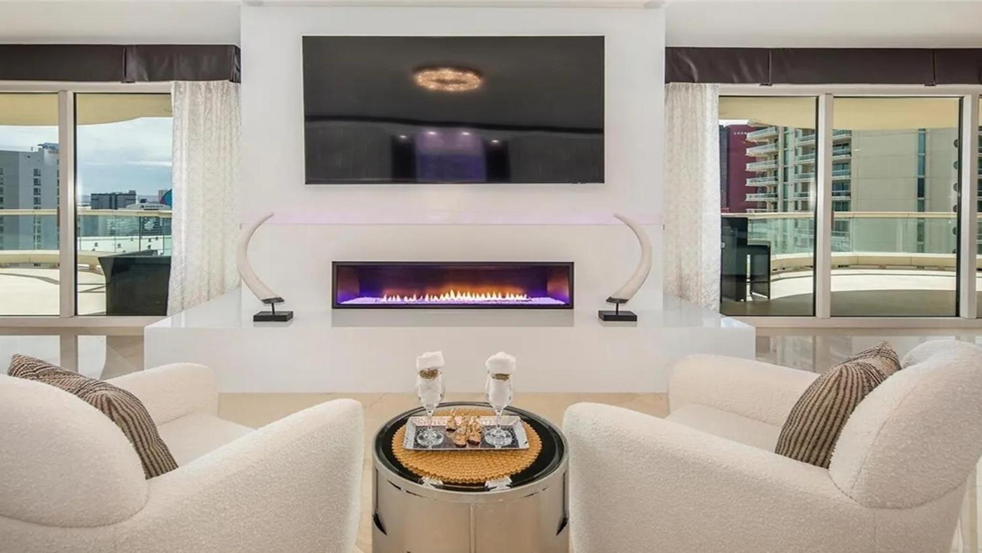 Stunning Four Bedroom Fully Professionally Remodeled Apartment Las Vegas Kültér fotó